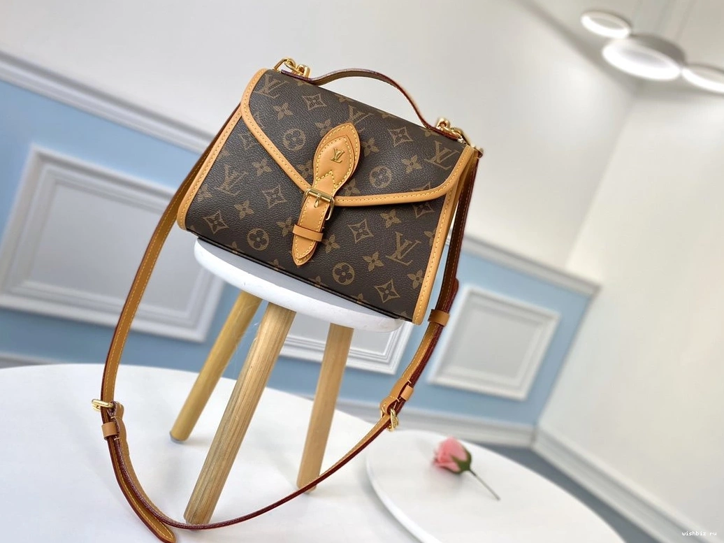 WIS VUITTON LOUIS IVY 0711